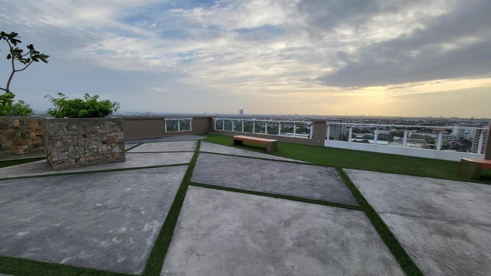 The Atherton- Spacious Modern Condo Unit In Paranaque Near The Airport, Makati, Bgc And Highways Paranaque City Εξωτερικό φωτογραφία